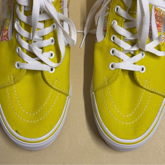 NEW Vans UA SK8-Hi Tapered Yellow Floral Print Sneakers in Psychedelic Resort - Picture 4 of 11